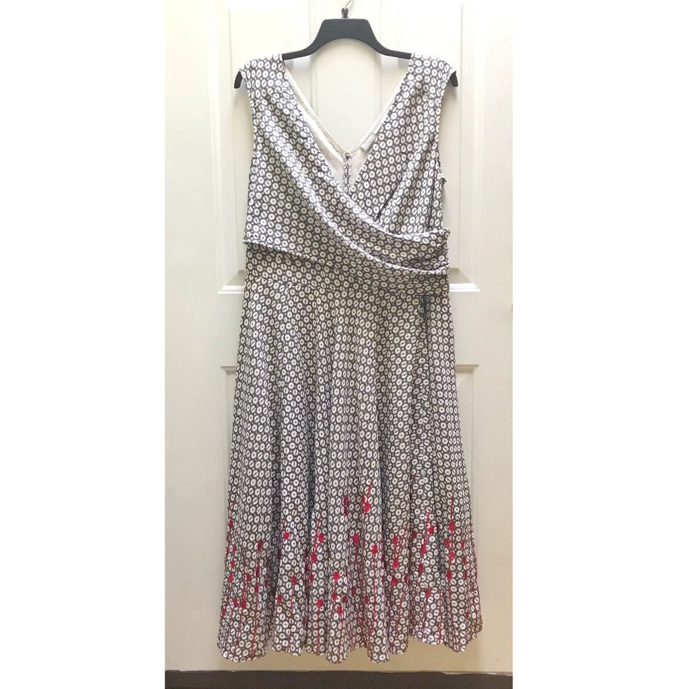 eShakti grey cream dress with red embroidery 18W